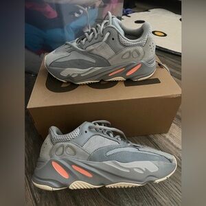 YEEZY 700 Inertia